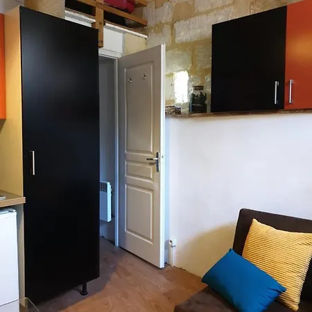 아파트 Joli Petit Studio Au Coeur D'uzes 위제