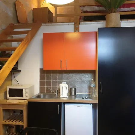 Joli Petit Studio Au Coeur D'uzes
